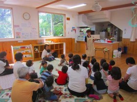 ～～梅雨ならではの絵本をたくさん読んでもらいました～